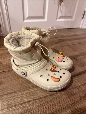 CROCS Kids Cream Puff Clog Boots with Charms